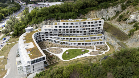 Architektura formovaná lomem