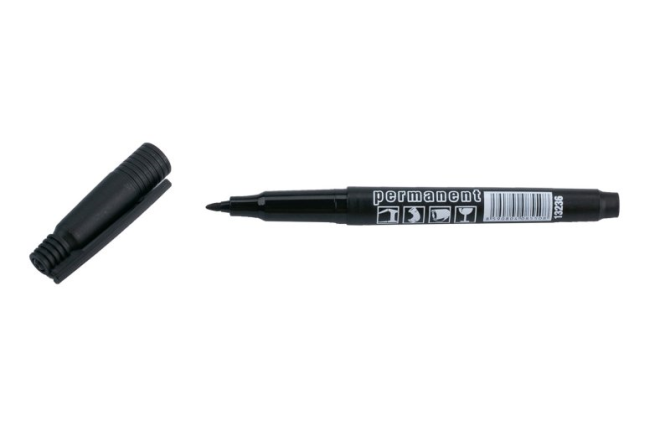 detail Značkovač permanentní (fix) černý jemný hrot
