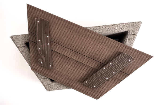 detail Kryt k prvku Liapor Playstone plast plný hnědá