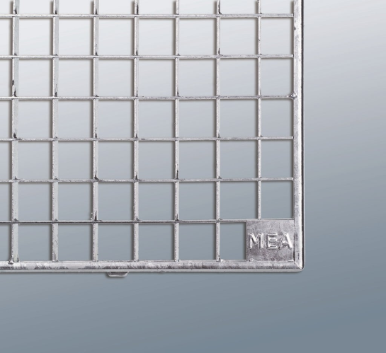 detail Rošt pro světlíky MEA Multinorm 1500×600 mm oka 30/30 pochozí