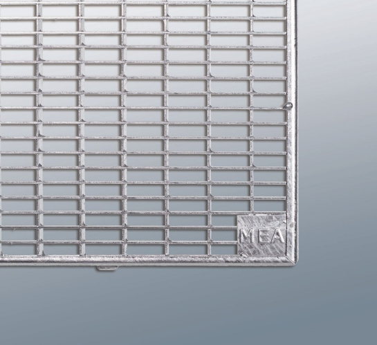 detail Rošt MULTINORM 1250×400 mm oka 30/10 pojízdný