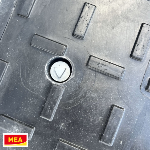 detail Poklop s rámem MEA ECO 500×500×70 mm čtverec kompozit prefabrikát zamykatelný B125 kN