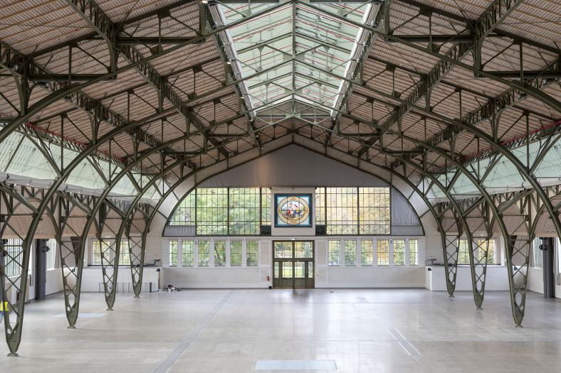 Průmyslový palác má opět obě křídla